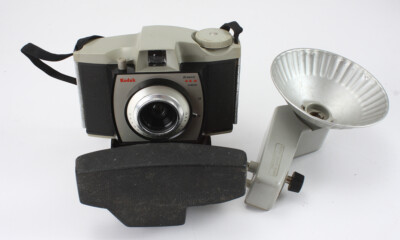 KODAK BROWNIE 44A, MADE IN ENGLAND, BOXED, BAD SHUTTER, AS-IS/cks