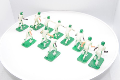 Tudor Games Electric Football - New York Jets (White) - Picture 6 of 11