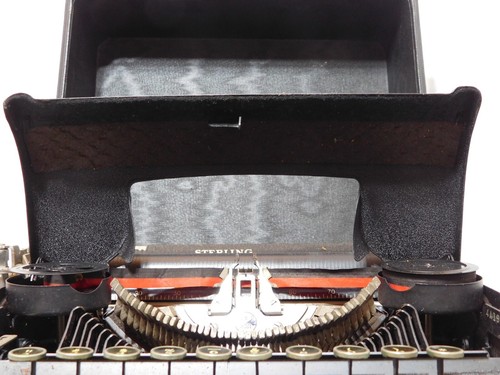 1947 Smith-Corona Sterling 4A Typewriter w/ Case - Picture 4 of 13