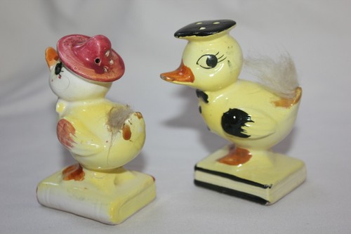 vintage salt & pepper ducks humanoid books hats feathers set japan male female - Picture 5 of 10