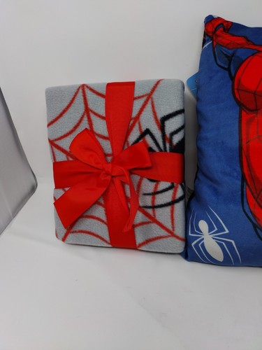 Spider Man Squishy Pillow and Soft and Comfy Colorful Throw 40 x 50 inches - Picture 5 of 5