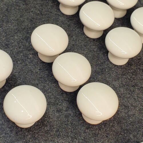 Lot of 33 White Ceramic Knobs Kitchen Bathroom Laundry Cabinets or Drawers - Picture 10 of 24