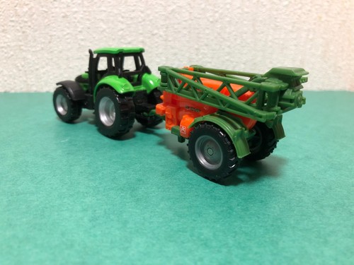 Siku 0859 Deutz Fahr Agrotron + Siku 1688 Feldspritze Amazone UX 5200 - Bild 2 von 9