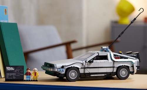 LEGO Creator Expert 10300 Back to The Future Time Machine 3 in 1 New Gift 18+ - Picture 11 of 21