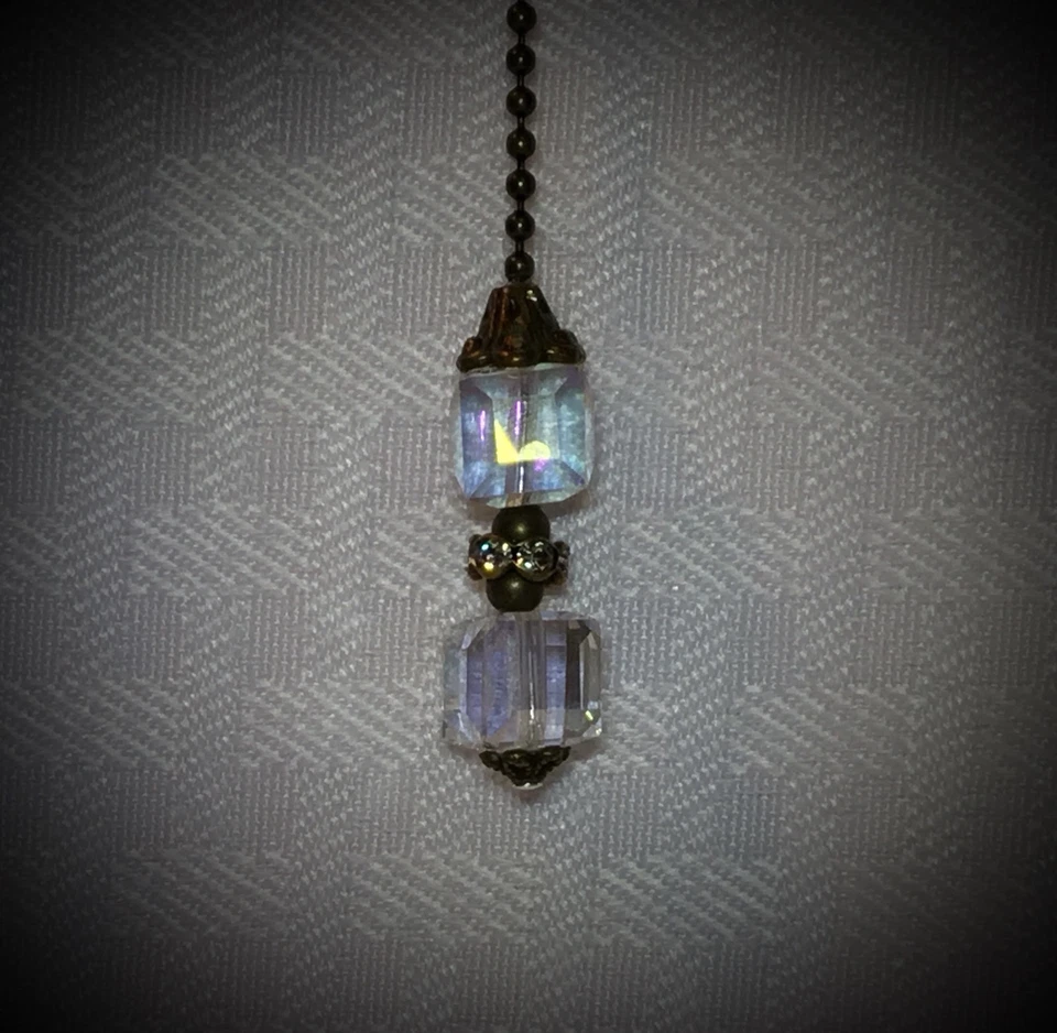 Tirador de lámpara cubo AB de oro y cristal antiguo hecho a mano Foto 2 de 4