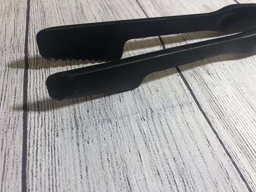 The Pampered Chef Tongs Serrated Black Nylon #2318 12.5" - Picture 2 of 5