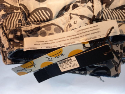 Romero Britto  - designer Rosa Cha Jeans, RARE! SOLD OUT   limited. edition