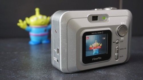 Fujifilm Finepix A202 2.0MP Digital Camera - Silver - Picture 2 of 8
