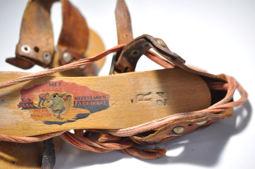 Vintage dutch wooden strap on ice skates made in Nederlands - Picture 3 of 13