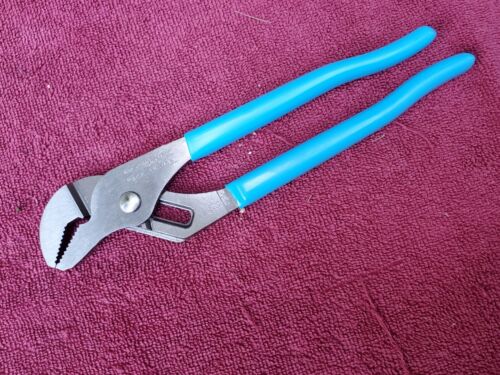 Channellock 420 Tongue And Groove Pliers,9-1/2 In - Picture 1 of 4