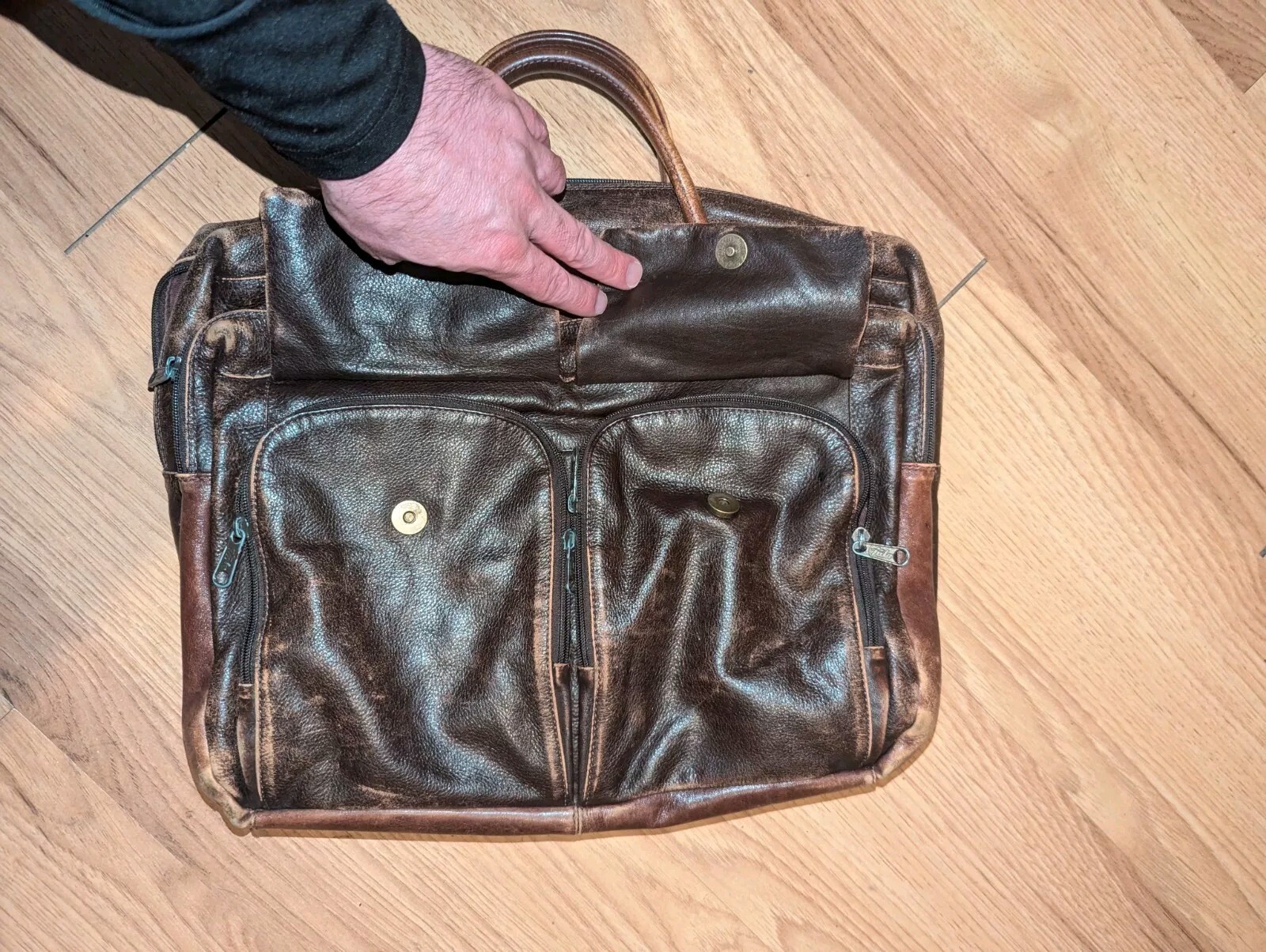 Picture 3 of 8