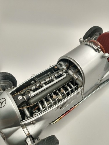 CMC Mercedes Benz W125 1937 flecha de plata nº4, modelo de coche escala 1:18 interior rojo - Imagen 5 de 13
