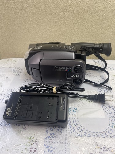 Vintage 1998 JVC Video Camcorder Camera GR-AXM300U Needs New Battery - Picture 7 of 11