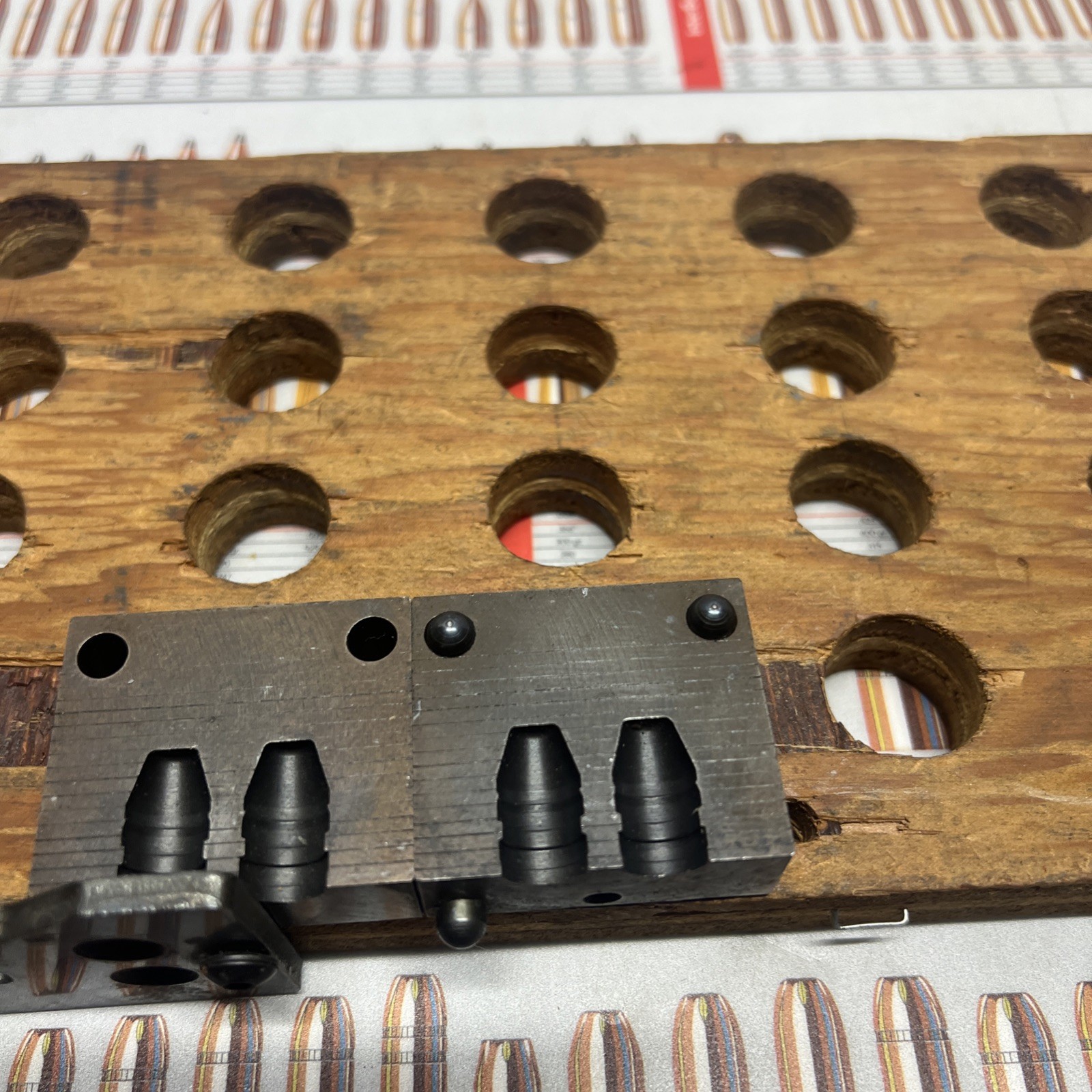 SAECO #415  F6F. 41 REMINGTON CALIBER 220 GR TWO -CAVITY  BULLET MOULD