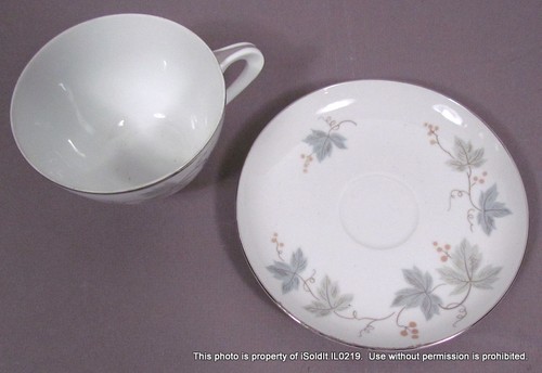 30-PC VINTAGE SANGO CLAIRE CHINA Serving Platters Bowls Creamer Sugar Cup Saucer - Picture 11 of 11
