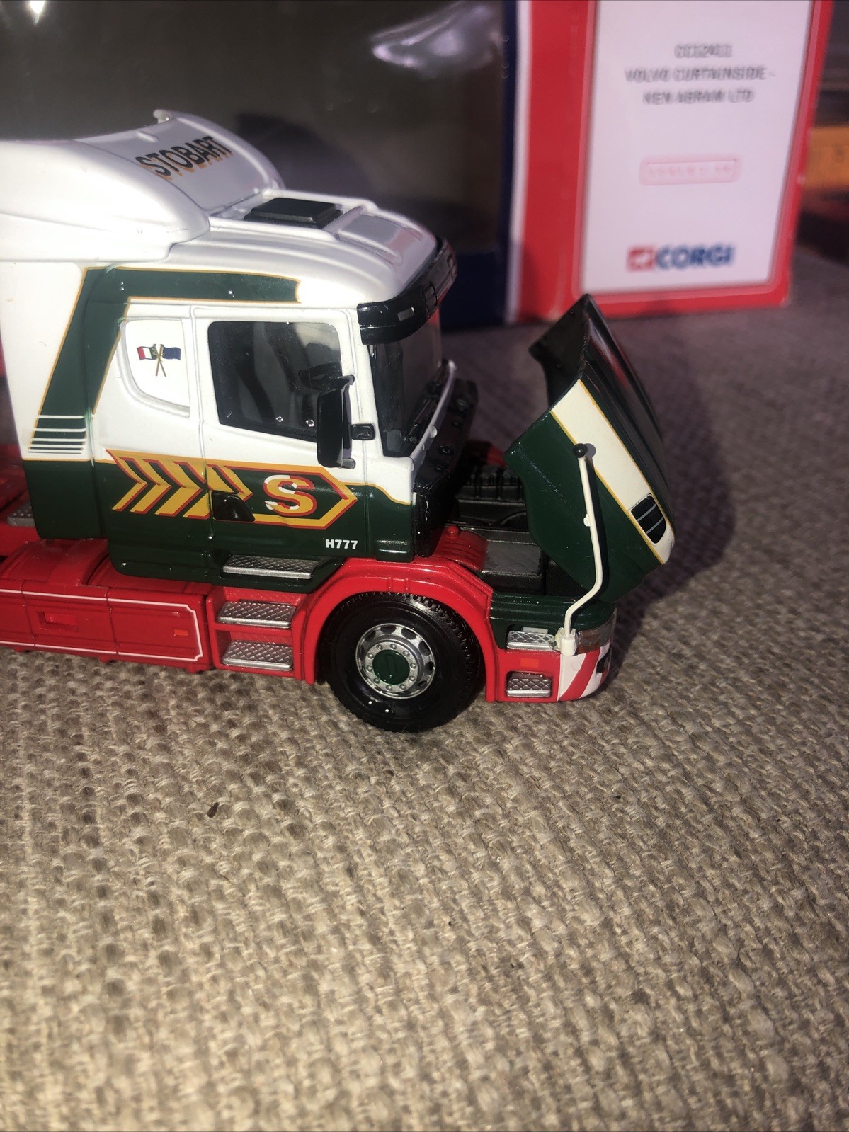 Picture 4 of 6