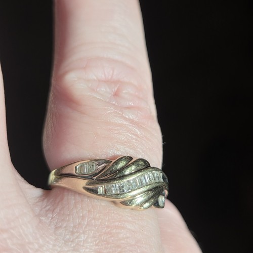 10K Yellow Gold Ring Diamond Baguettes Size 6.5 BB - Picture 2 of 10