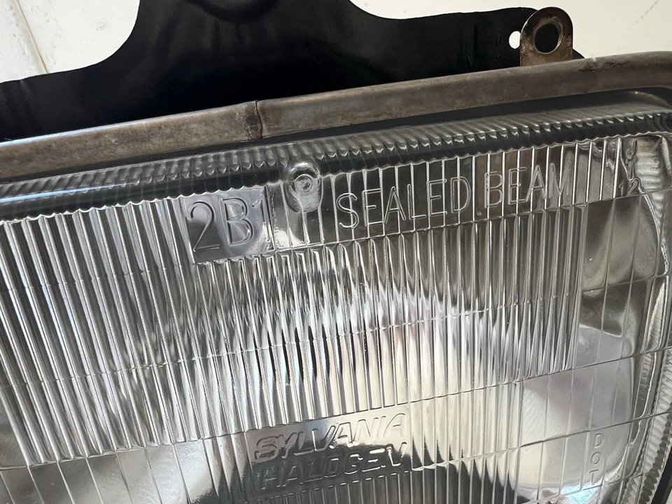 Faro derecho Toyota 4 Runner iQ 1991 con halógeno 81110-89155 OEM Foto 2 de 4