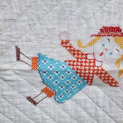 VTG Heirloom Baby Quilt Hand Embroidered Hand Quilted Jack & Jill 52"x 66" Large - Picture 3 of 7