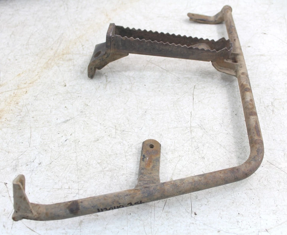 Reposapiés derecho automático Suzuki Vinson 500 2003 4x4  Foto 2 de 4