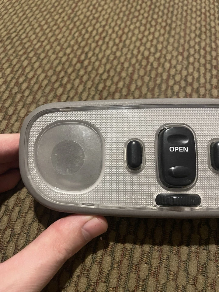 1997-2003 Ford Escort Gray Rear Overhead Center Dome Roof Light Gray 1158-224 - Image 3 of 4