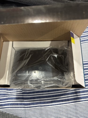 D-Link DGS-1005G External Unmanaged Gigabit Ethernet Switch 5-Ports - Picture 7 of 7