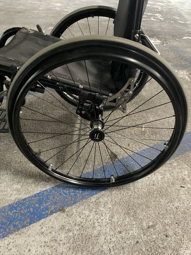 Tilite Aero Z Manual Ultra Light Wheelchair - Picture 4 of 8