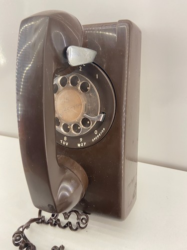 VINTAGE 1982~ ITT PHONE~ COCOA BROWN ROTARY WALL MOUNT PHONE~UNTESTED - Picture 2 of 9