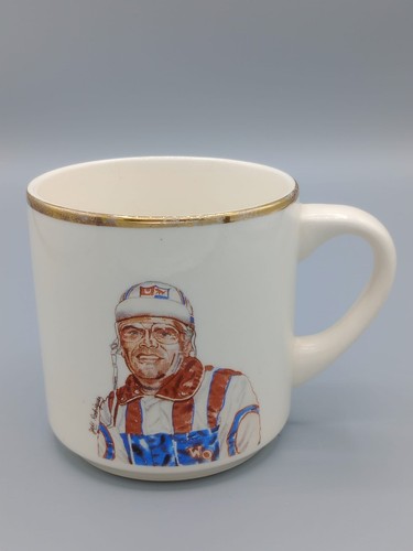 Vintage MEADOWLANDS Bill O'Donnell HARNESS RACING Half of Fame Mug Horse