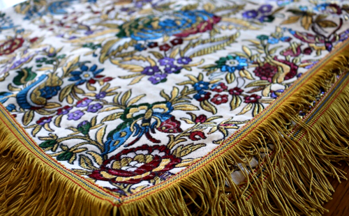 Vintage Hanging Wall Tapestry Textile w/ Floral & Birds Decoration - Picture 4 of 20