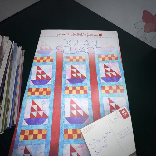 Annies Quilted Mysteries Series Set Lot 11 1-10&12HC DJ Ribbon Bookmark NEW - Picture 10 of 16