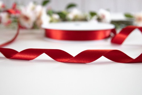 Red double sided satin ribbon, no 15 Christmas trim for weddings, anniversary - Picture 12 of 21