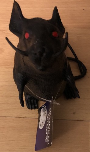 Lifelike Black Plastic Rat Squeeze To Squeak Scary Halloween Decor Party Favor - Picture 5 of 8