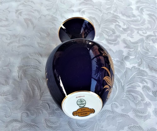 C.M. HUTSCHENREUTHER KOBALT PORCELAIN VASE GERMANY 605346 20.5CM - Picture 7 of 8