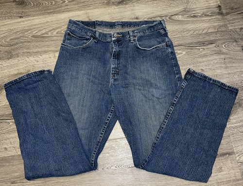 Wrangler Jeans Mens Size 34x30 Blue Straight Fit Leg Relaxed Denim Wash - Picture 1 of 5