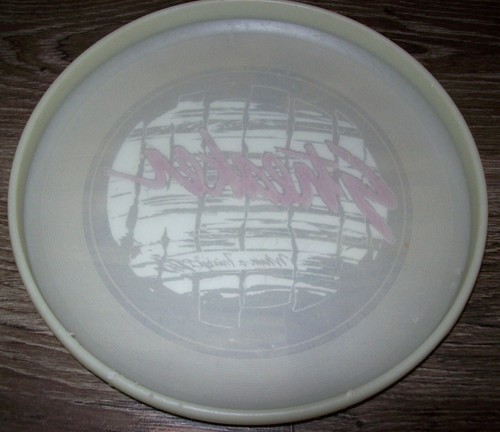 1986 Glow In The Dark Whamo - O Frisbee Disc "Streaker" Frisbee 10" Diameter - Picture 3 of 3