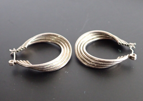 Signed 925 Sterling Silver Twisted Round Hoop Earrings 3.38 grams 1' Pierced - Picture 6 of 9