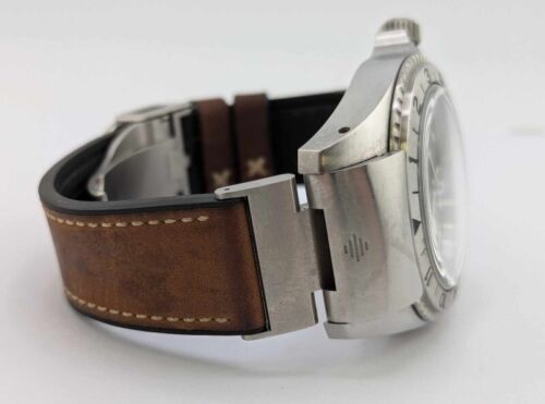 Tudor 70150 Men's Watch - Picture 4 of 5
