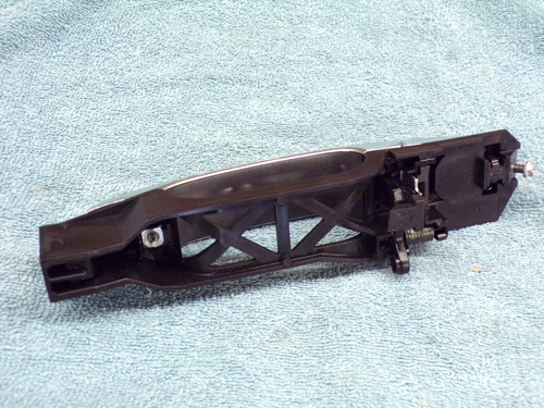 2010 chevy traverse door handle ( driver rear ) 2009-2017 acadia outlook - Picture 3 of 3