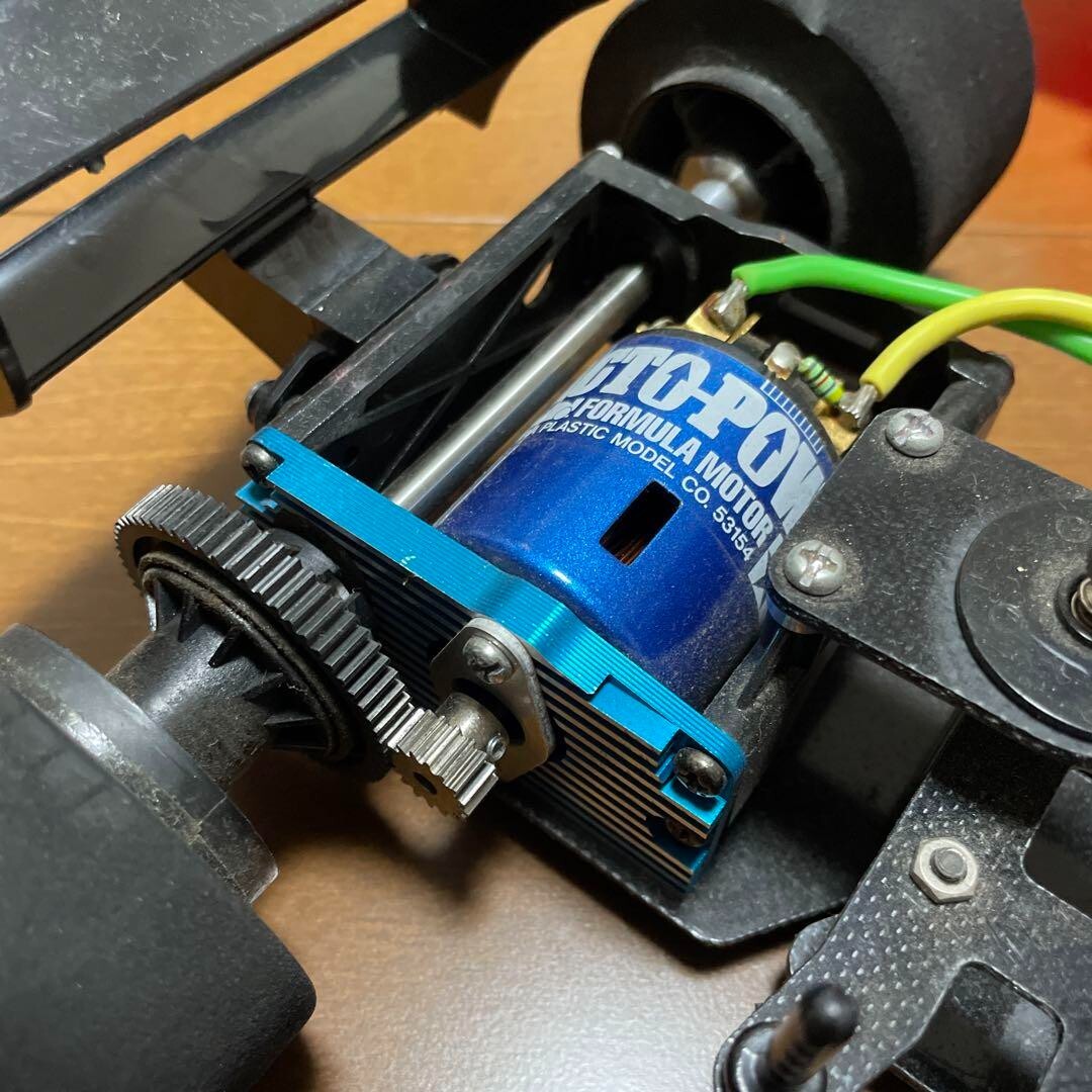 タミヤF103シャーシ オートバックス ホビーラジコン
