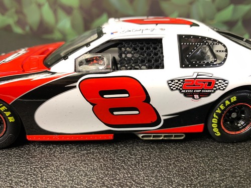 DALE EARNHARDT JR. #8 250TH CONSECUTIVE START 2006 MONTE CARLO SS ELITE 1:24 - Picture 18 of 23