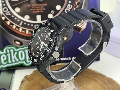 OROLOGIO DA POLSO LUMINOX NAVY SEALS - SERIE 3000 - IMPERMEABILE 200M - OROLOGIO AL QUARZO - Foto 4 di 12