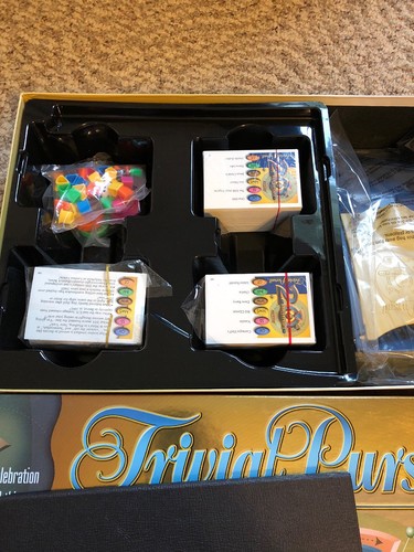 Trivial Pursuit 20th Anniversary Edition NEW/SEALED Inside - Picture 3 of 6