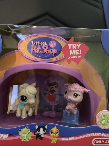  Littlest pet shop, pink light up stage with pony & Poodle 402 403 Nib Rare - Picture 7 of 12