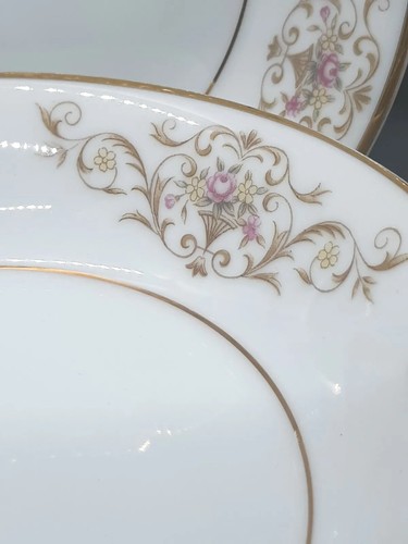 Rose China KATHY 3802 4 Berry Dessert Bowls 5.5" Pink Floral Gold Trim Japan - Picture 3 of 4