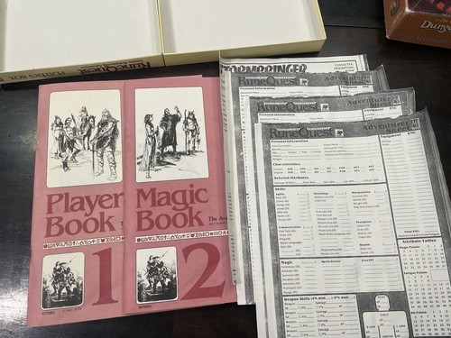 Avalon Hill RuneQuest Player's Box 1984 w/Players Book + Magic Book - Picture 3 of 3
