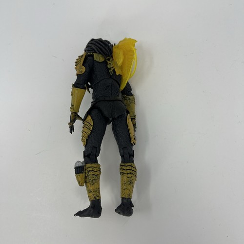 Modellino Neca Lanterna Verde Giallo Sinestro Predator usato solo - Foto 7 di 10
