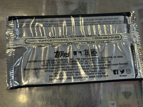 2021 Topps Series 1 Baseball Sealed Hobby Exclusive Chrome Silver Pack 4 Cards - Picture 2 of 2