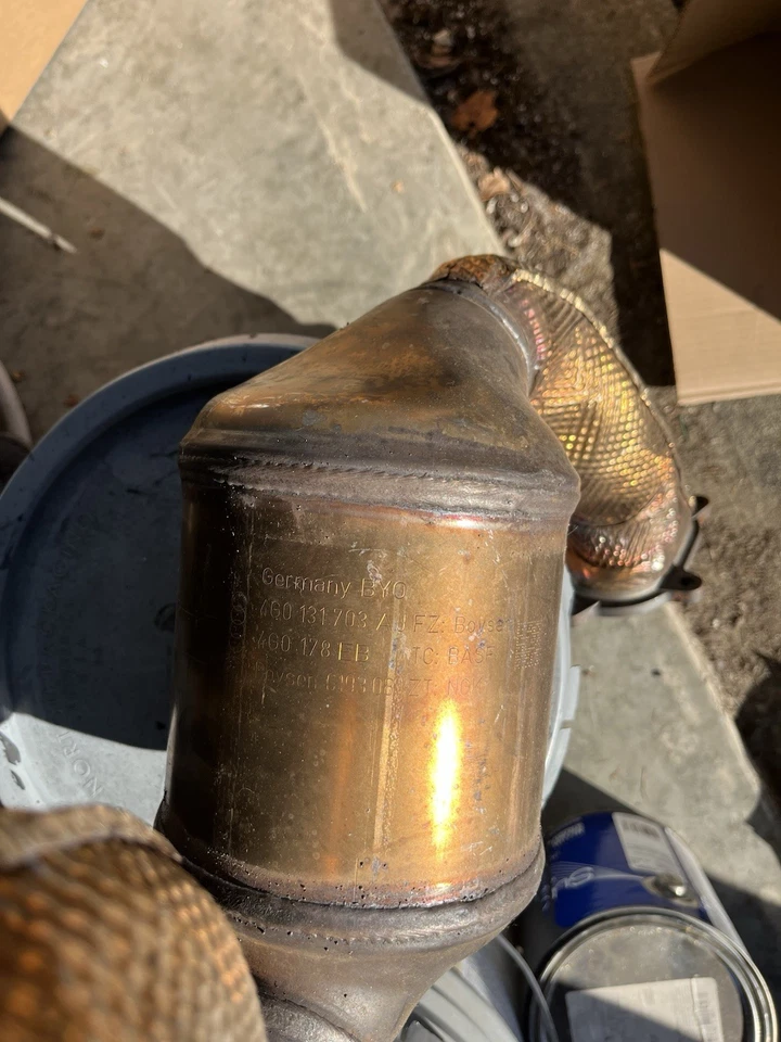 OEM AUDI CATALYTIC CONVERTERS FOR 4.0T, 12-18, S6 / S7 / RS6 / RS7 / A8 / S8 - Image 4 of 4