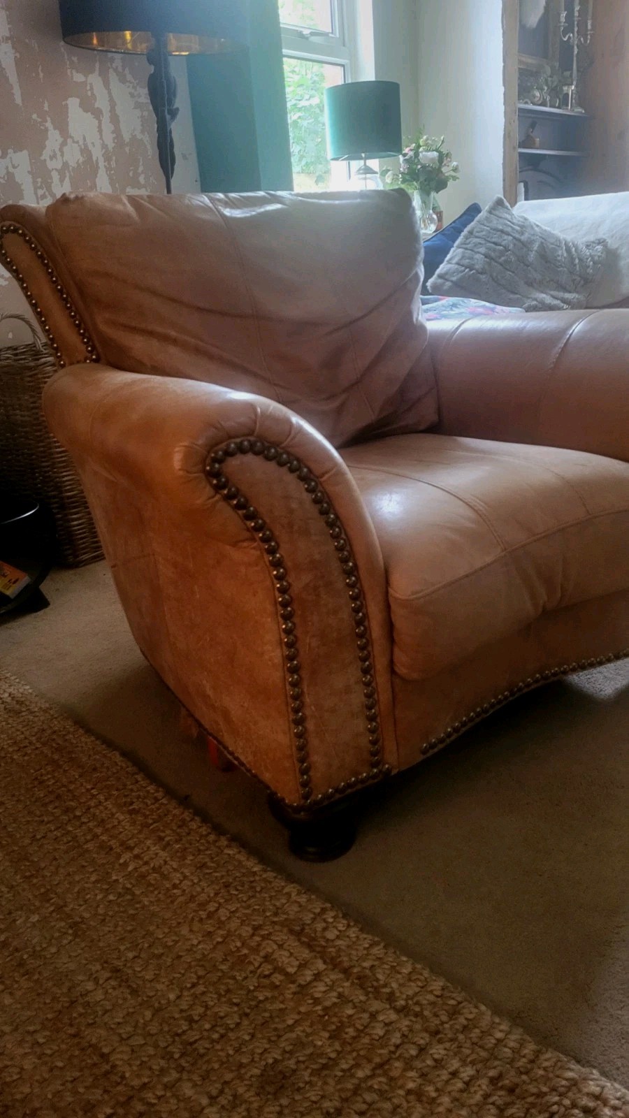 LARGE Single seat Leather armchair